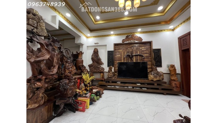 NHÀ MẶT TIỀN ĐƯỜNG DĨ AN, 5 TẦNG, NGANG 7M, 201M2 LÔ GÓC, 17 TỶ